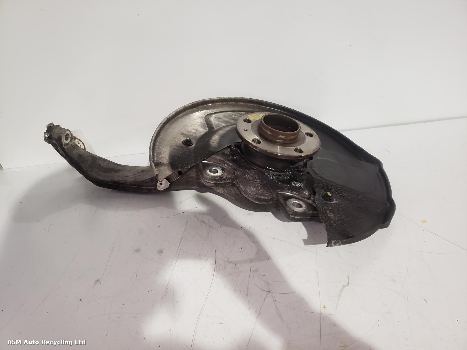 View Auto part LF Hub/Stub Axle Assembly Volvo V90 2023