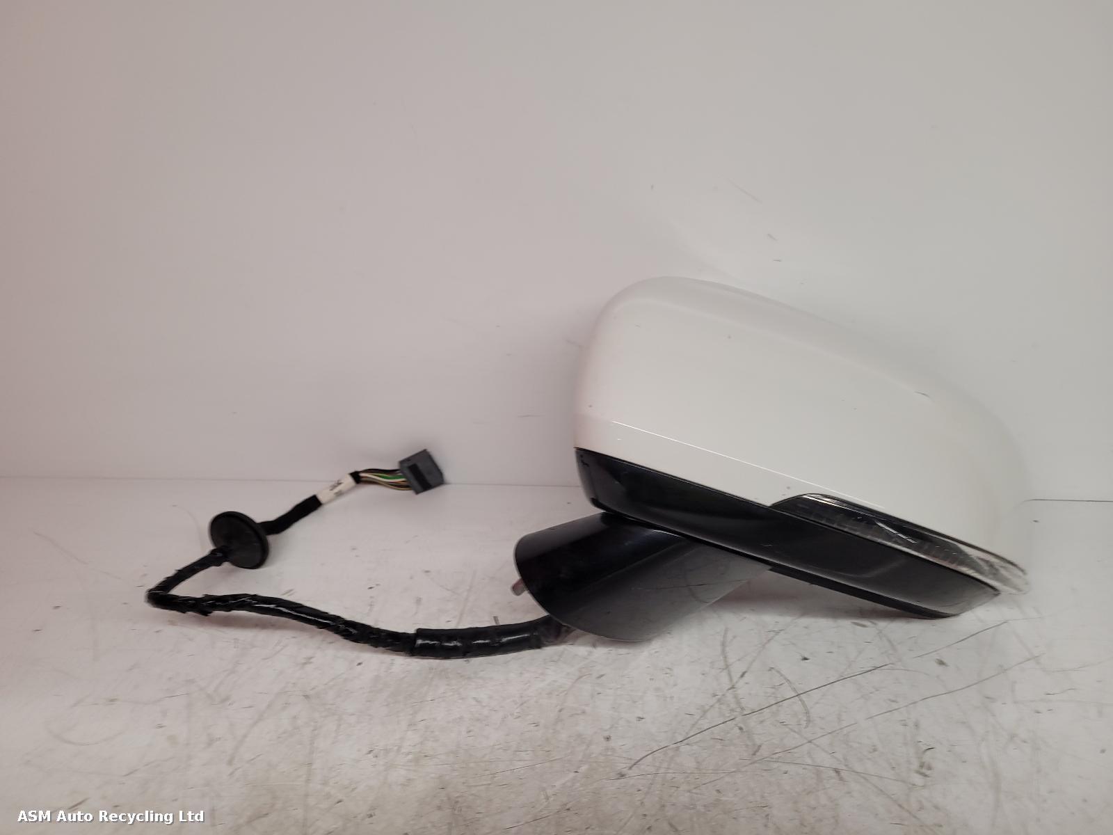 View Auto part L Door Mirror Volvo V90 2023