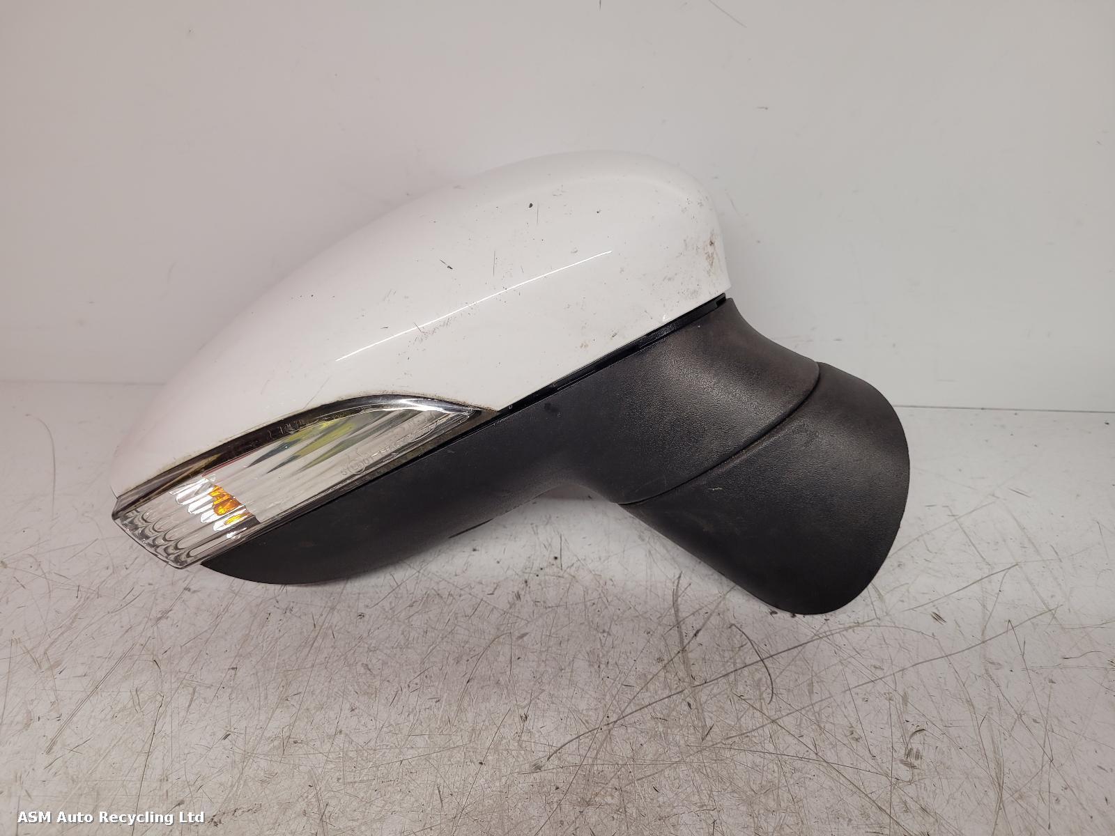 View Auto part R Door Mirror Ford Fiesta 2013