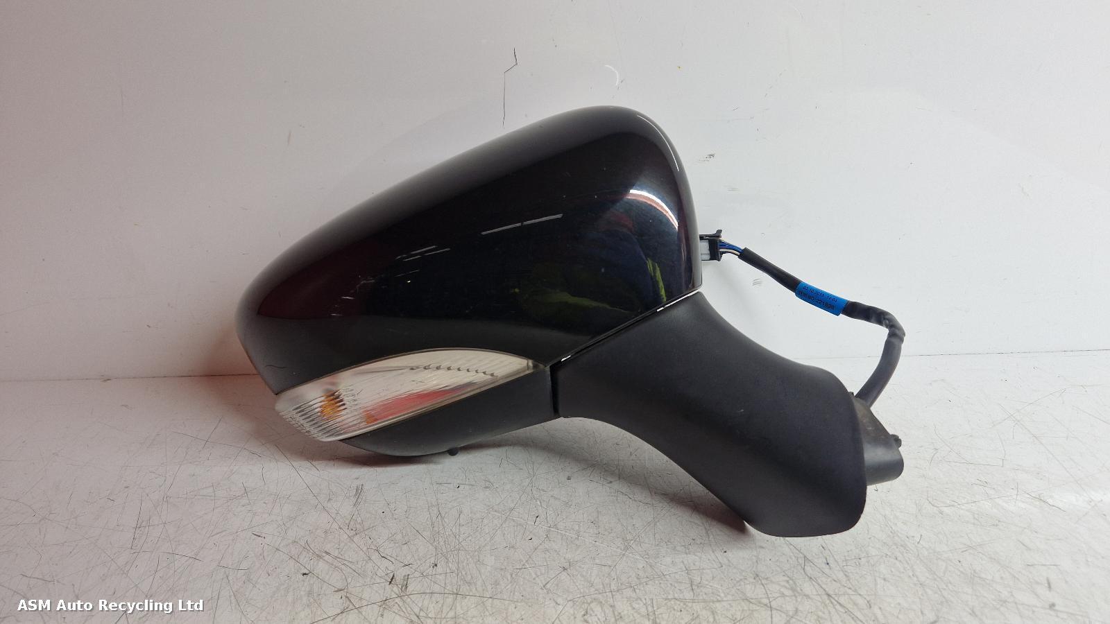 View Auto part R Door Mirror Renault Clio 2013