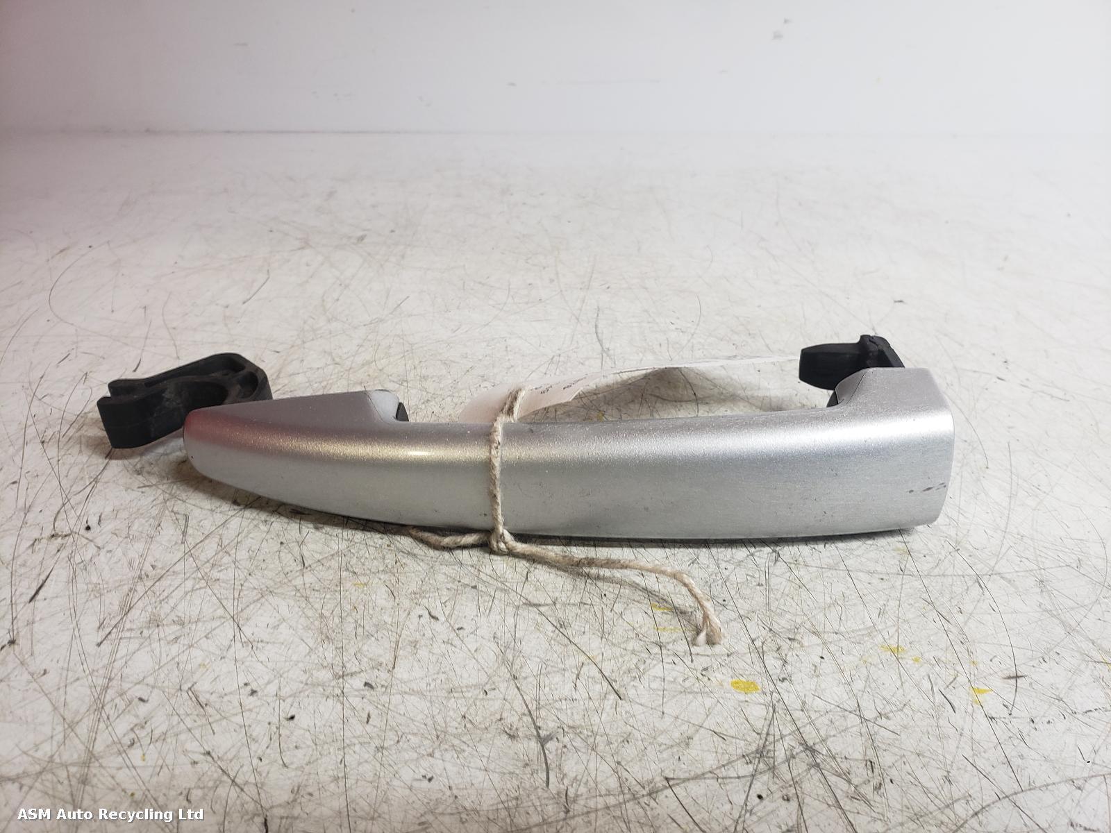 View Auto part Door Handle Peugeot 308 2012