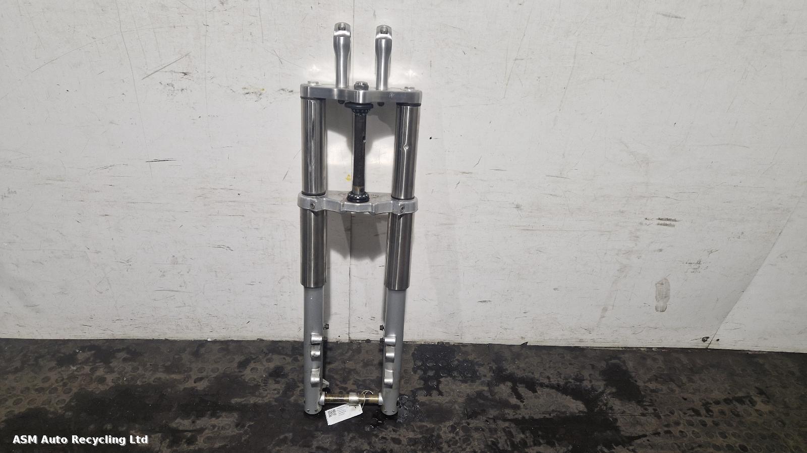 View Auto part FORKS Triumph Speedmaster 2003