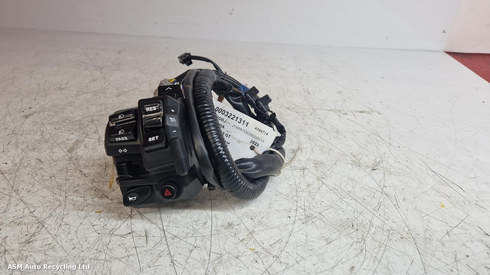 View Auto part LH Switch Gear Yamaha Tracer 9 Gt 2023