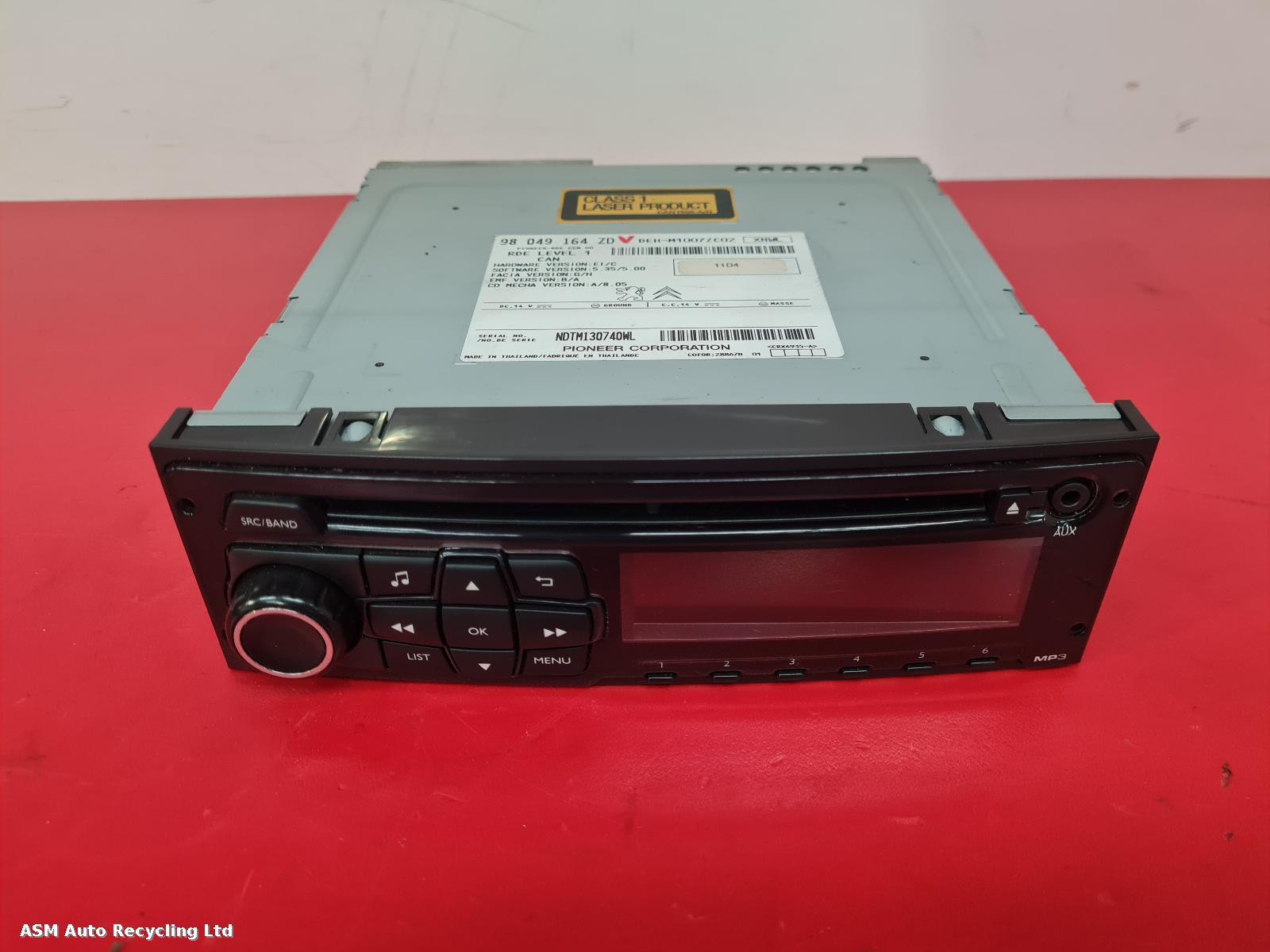 View Auto part A/V Equipment Peugeot 208 2015
