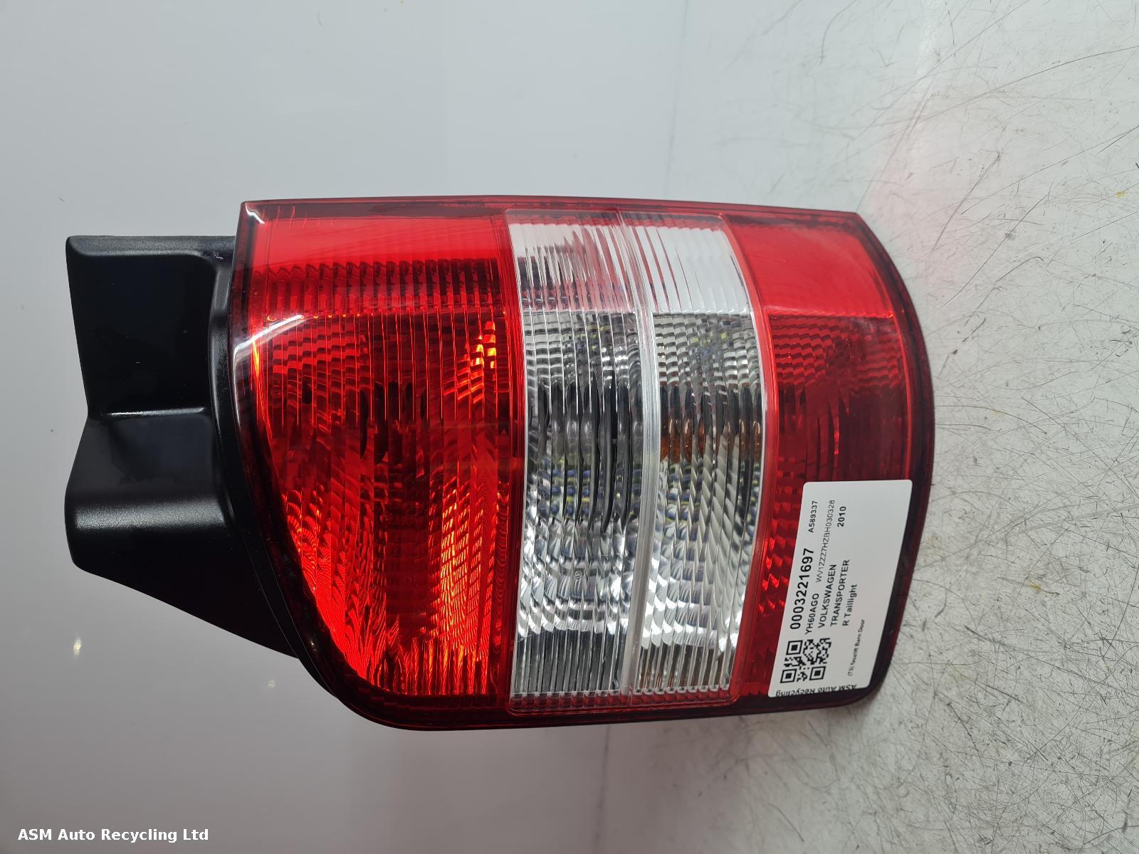 View Auto part R Taillight Volkswagen Transporter 2010