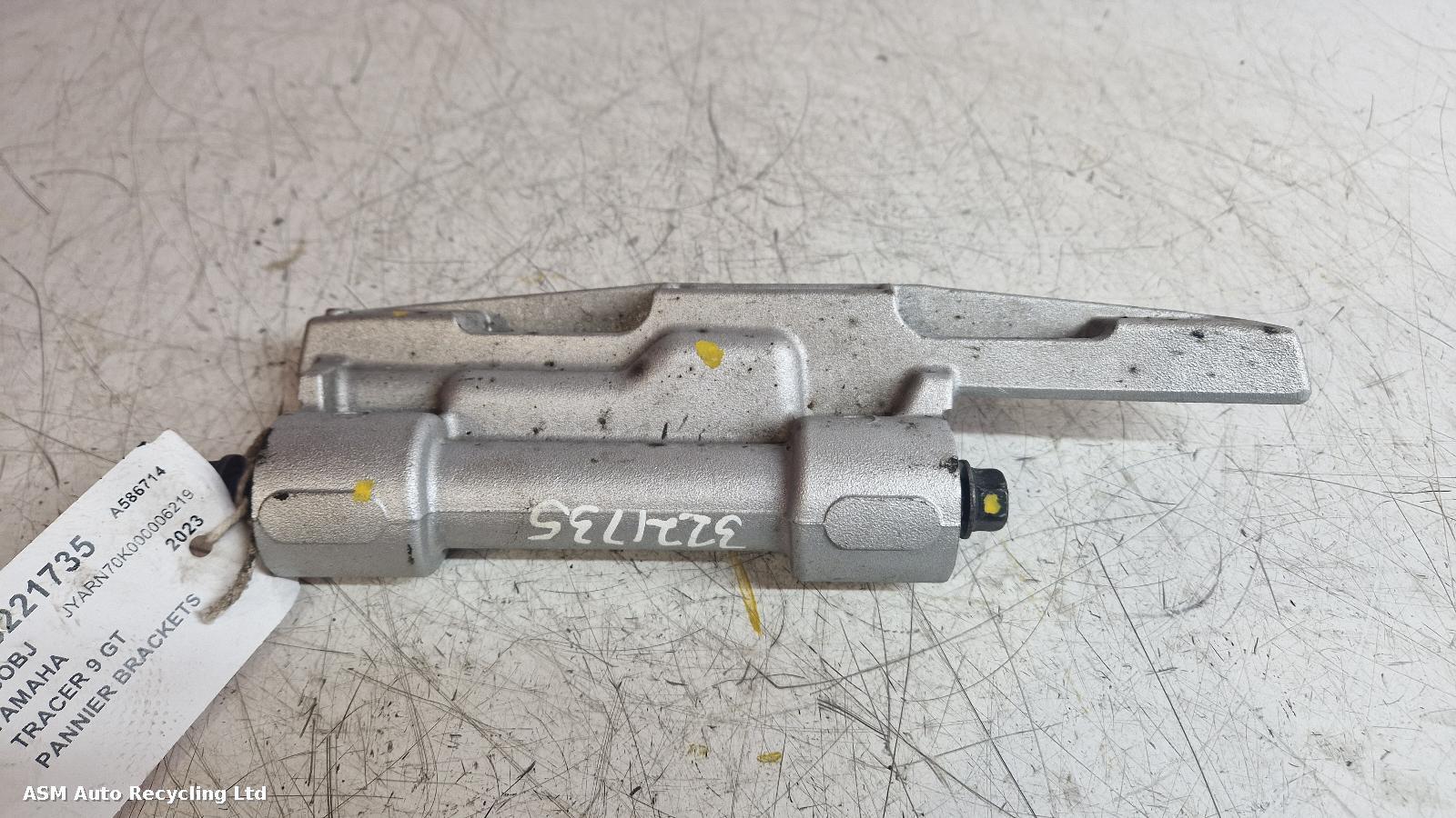 View Auto part Pannier Brackets Yamaha Tracer 9 Gt 2023