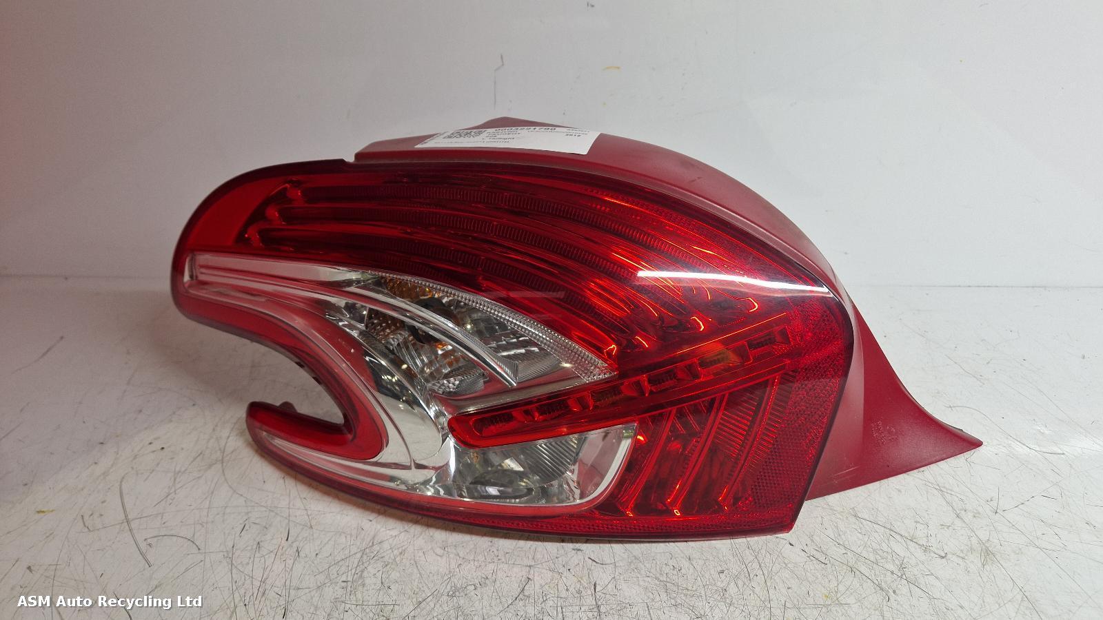 View Auto part L Taillight Peugeot 208 2012