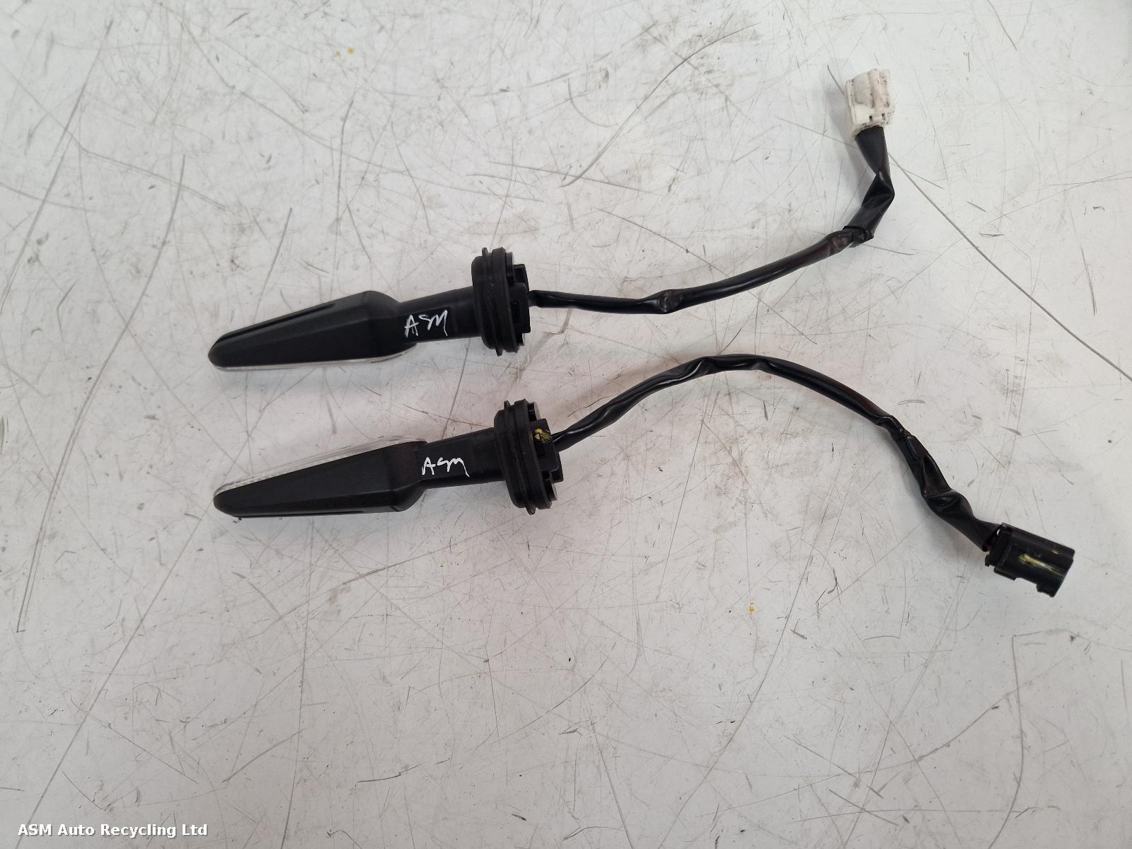 View Auto part L Repeater Lamp Yamaha Tracer 9 Gt 2023