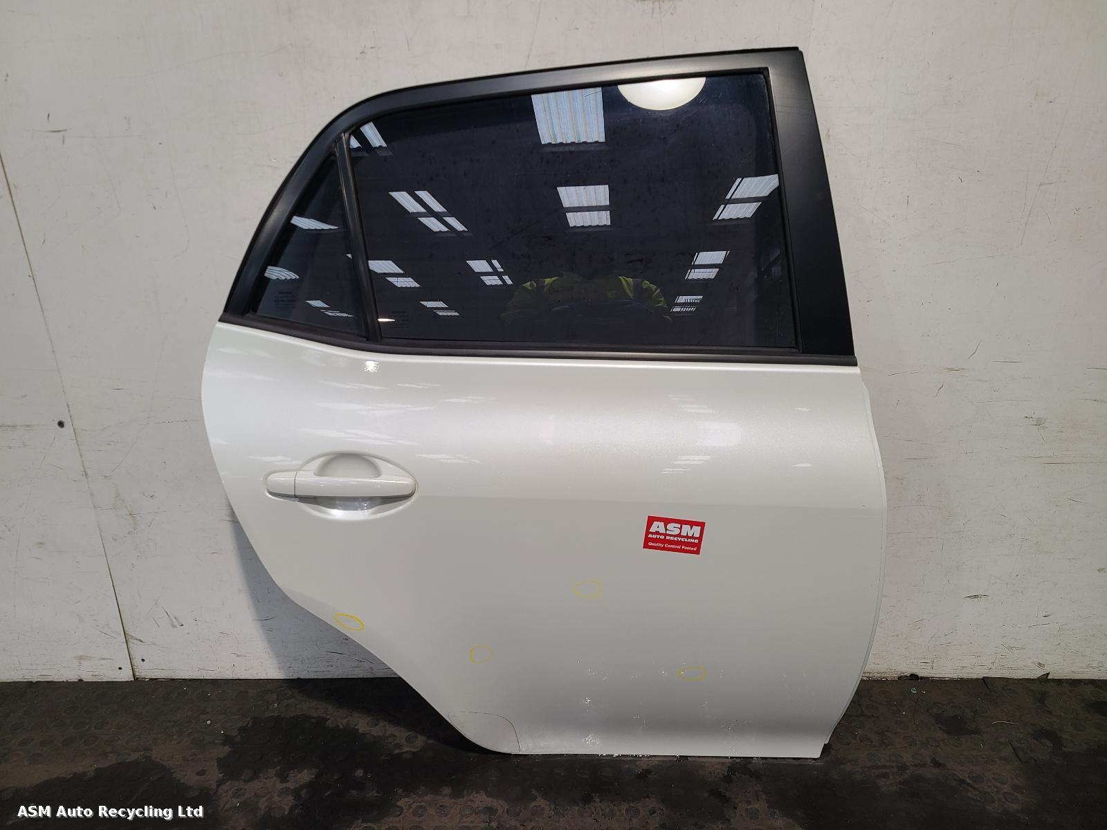 View Auto part R Rear Door Toyota Auris 2010