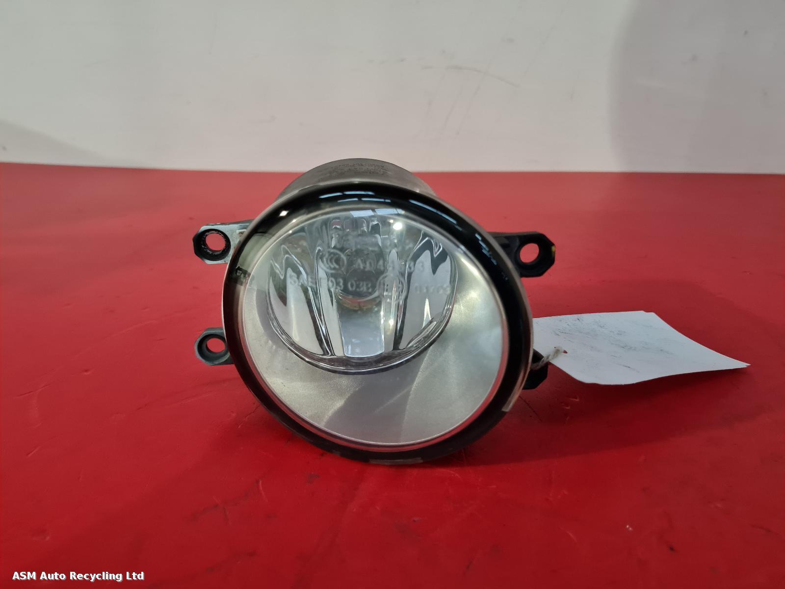 View Auto part Fog Lamp Toyota Auris 2010