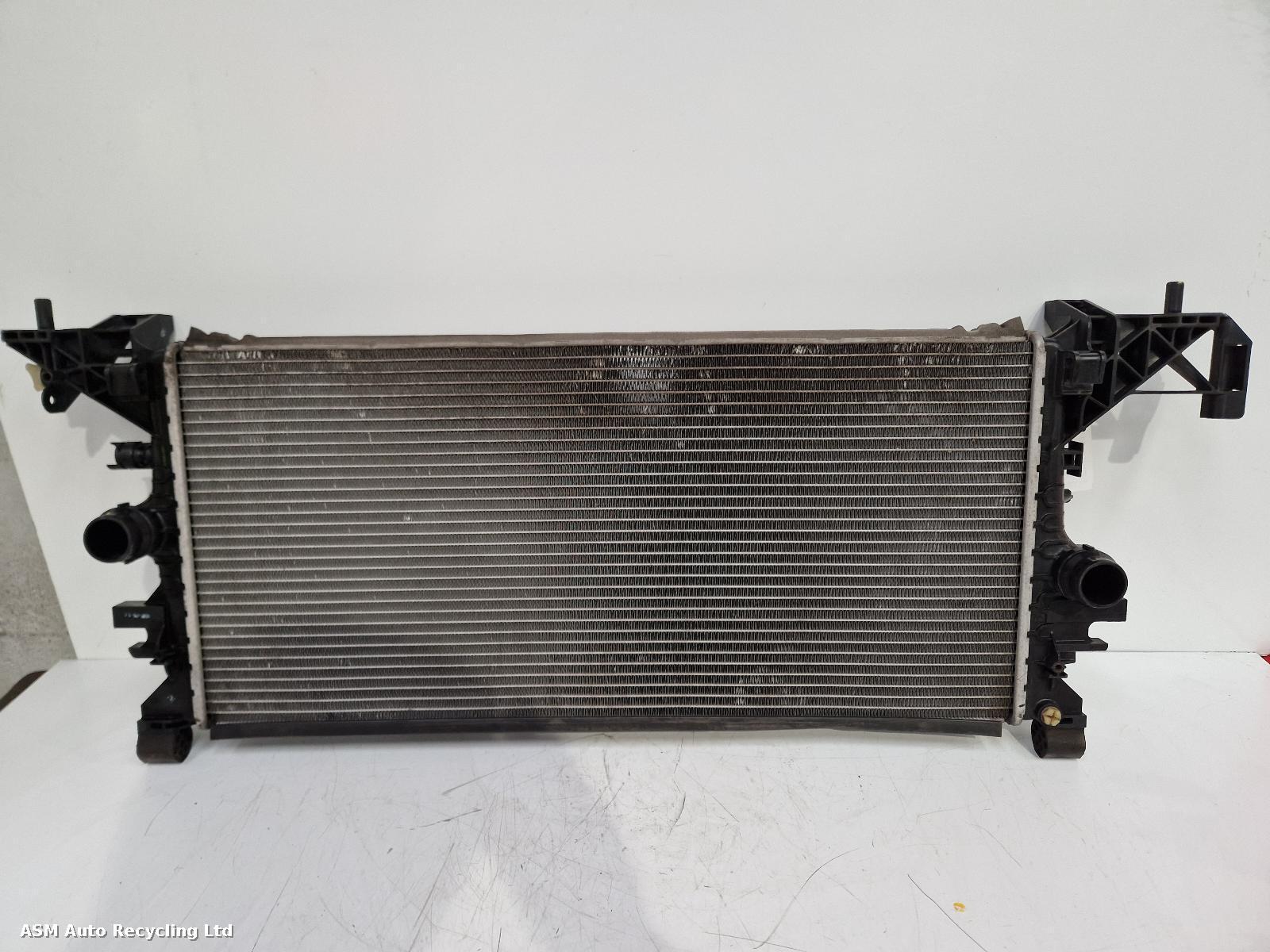 View Auto part Radiator Vauxhall Astra 2017