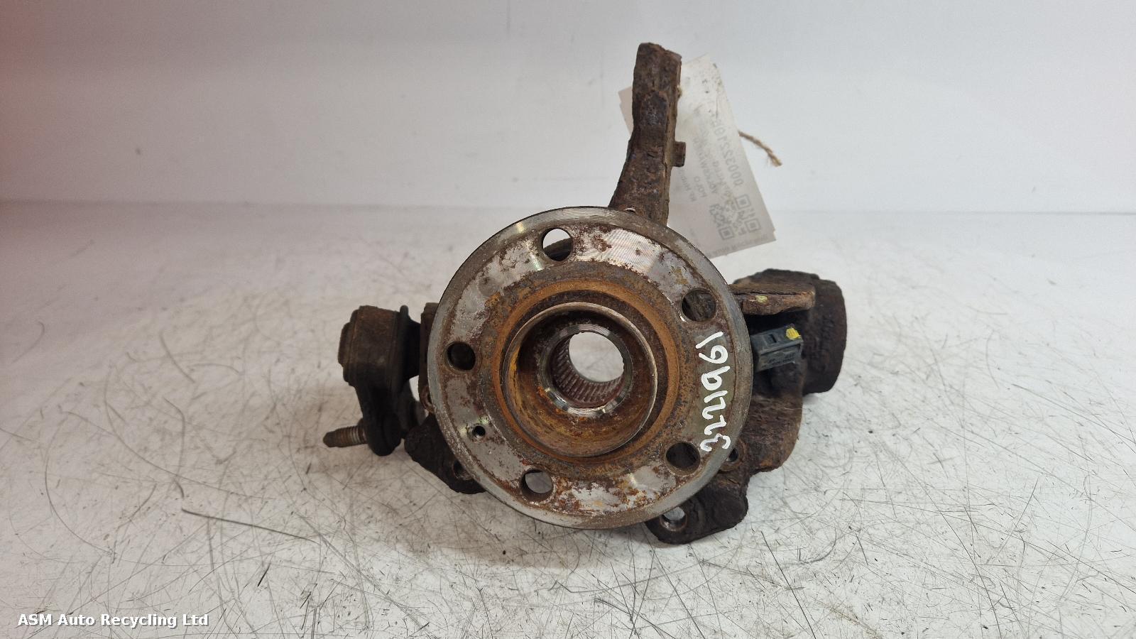 View Auto part RF Hub/Stub Axle Assembly Volkswagen Polo 2014