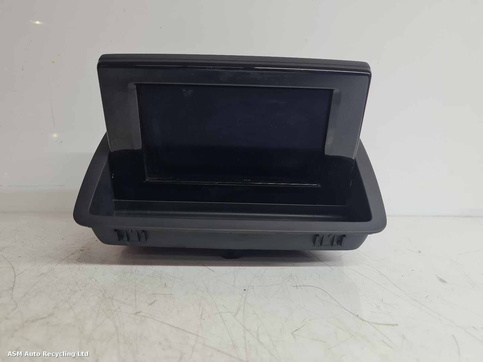 View Auto part Radio Display Audi Q3 2018
