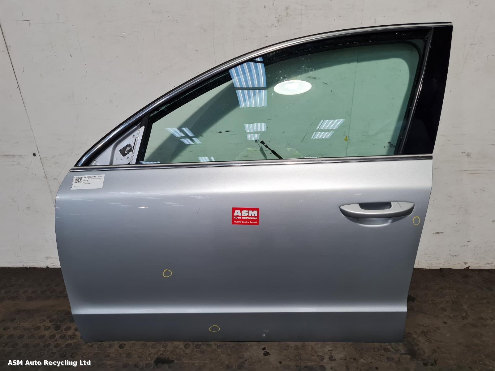 View Auto part L Front Door Skoda Superb 2011