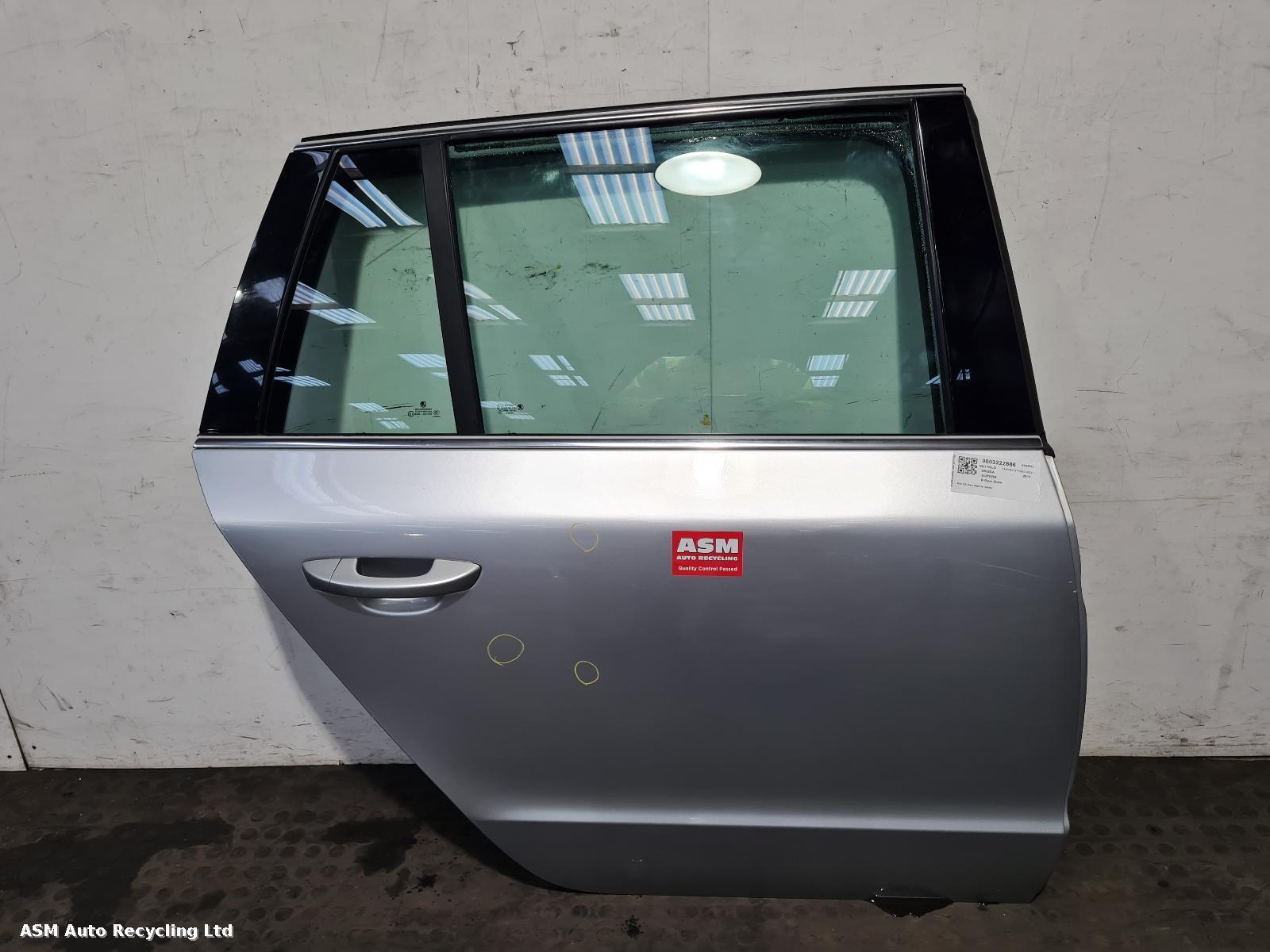 View Auto part R Rear Door Skoda Superb 2011