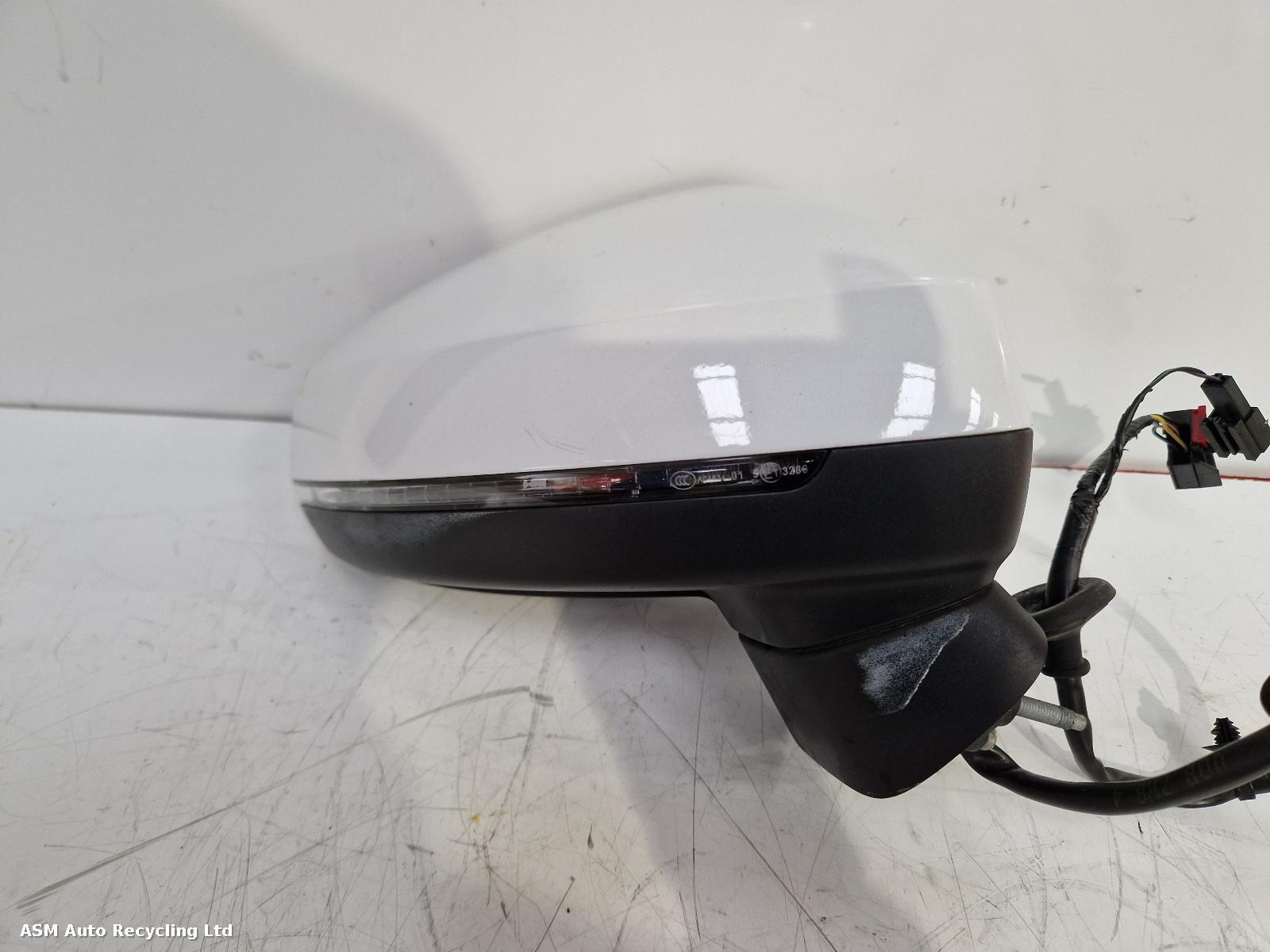 View Auto part R Door Mirror Audi A3 2019
