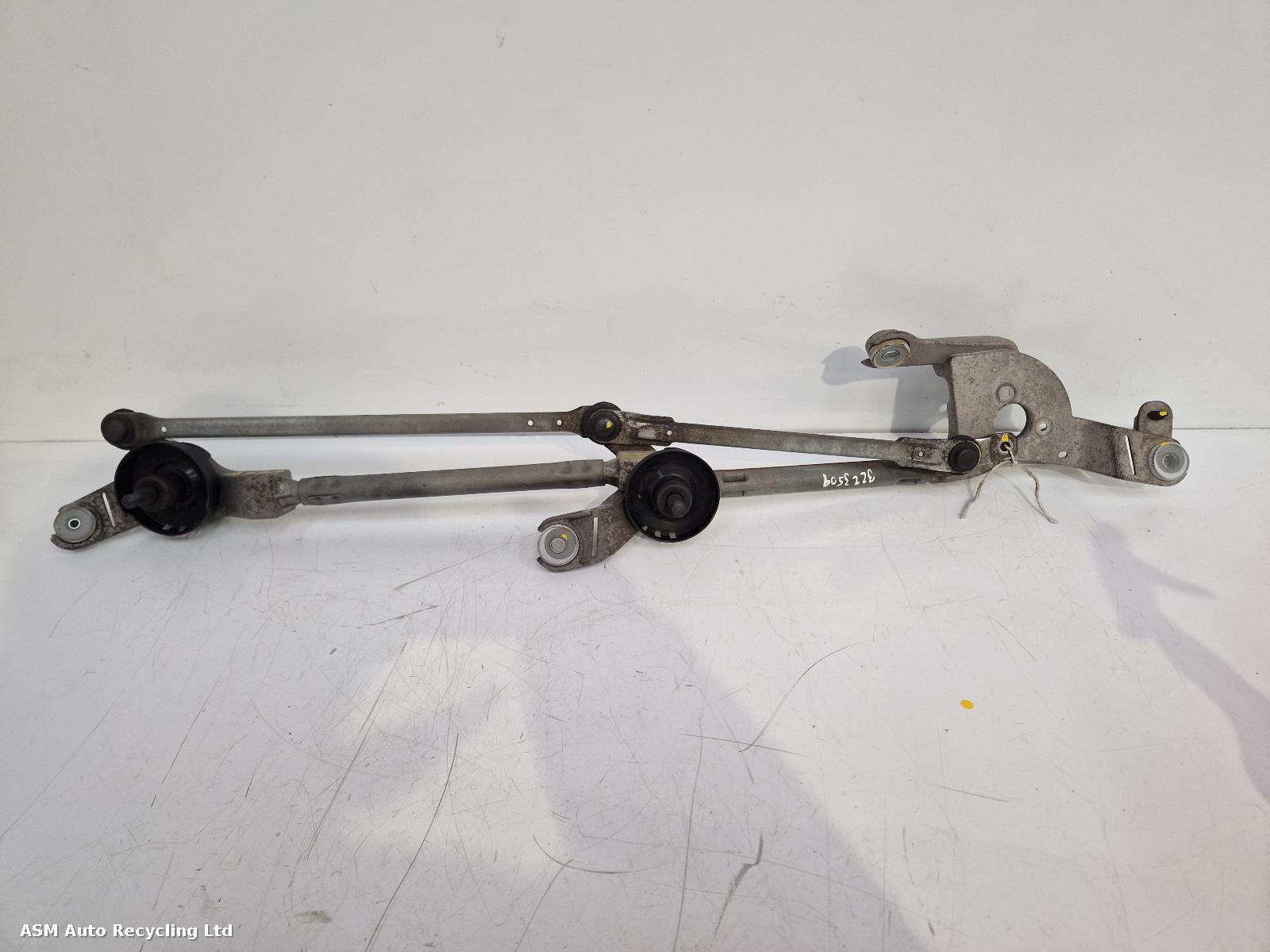 View Auto part Wiper Linkage Nissan Juke 2015