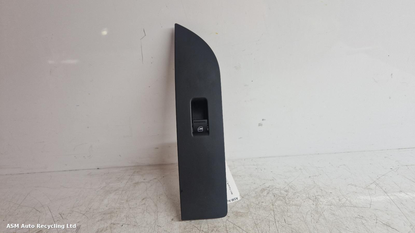 View Auto part Elect. Window Switch Volkswagen Passat Cc 2016
