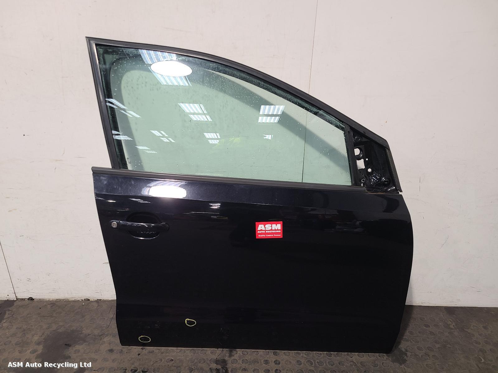 View Auto part R Front Door Volkswagen Polo 2010