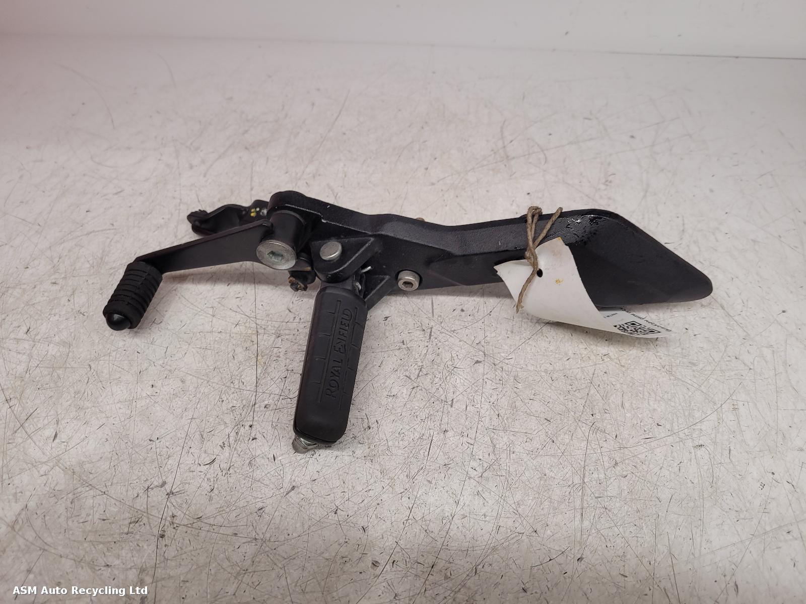 View Auto part Left Footrest Royal Enfield Hntr 350 E5 2023