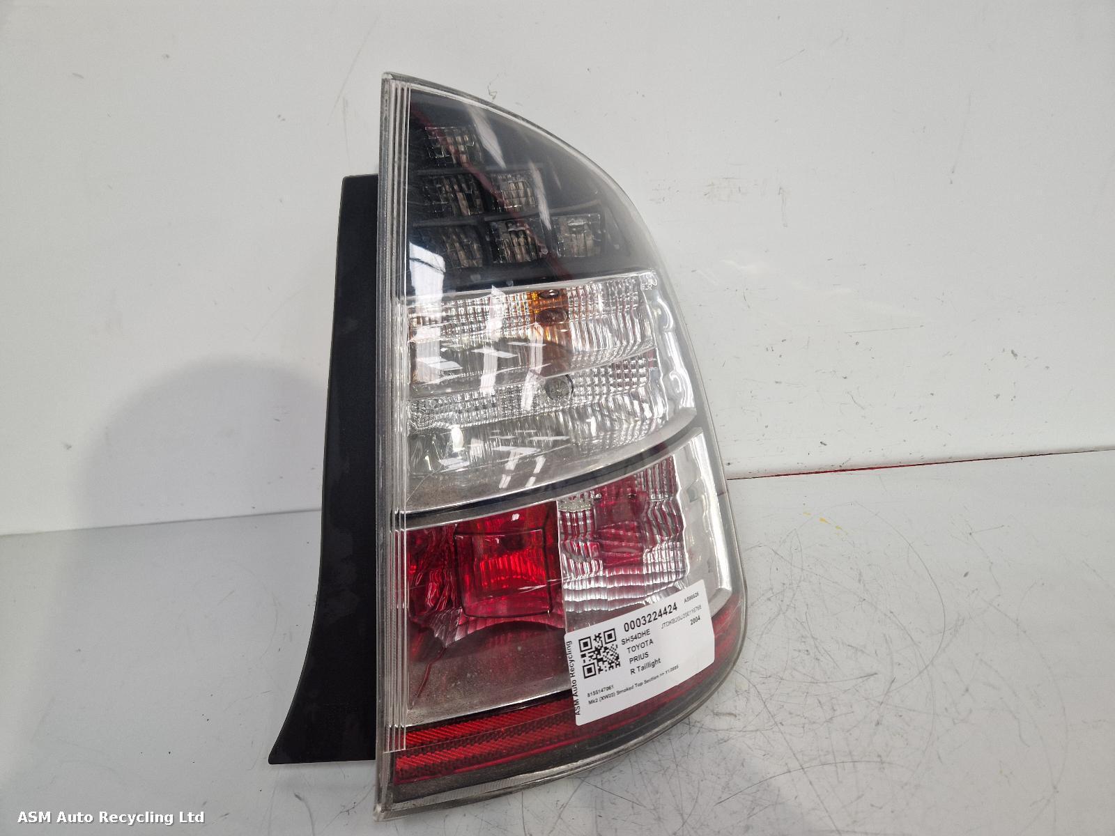View Auto part R Taillight Toyota Prius 2004