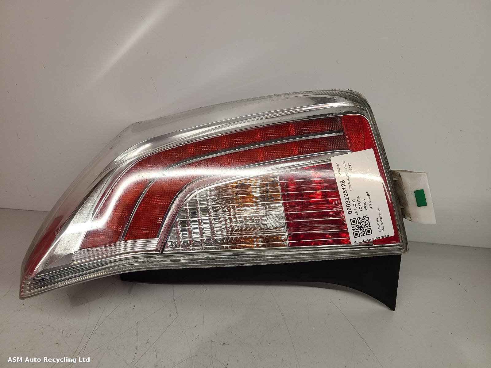 View Auto part R Taillight Toyota Prius 2013