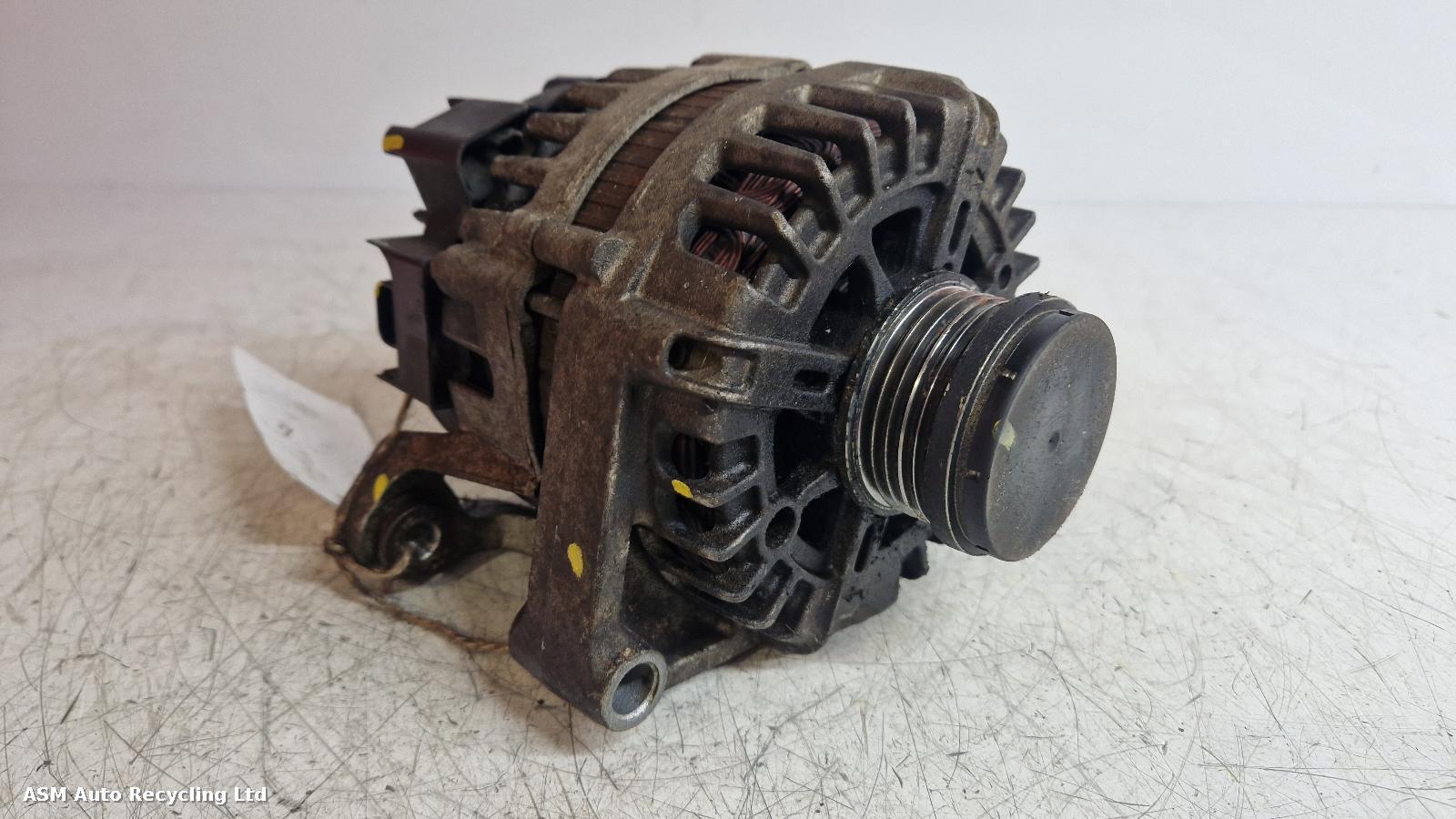 View Auto part Alternator Vauxhall Astra 2013