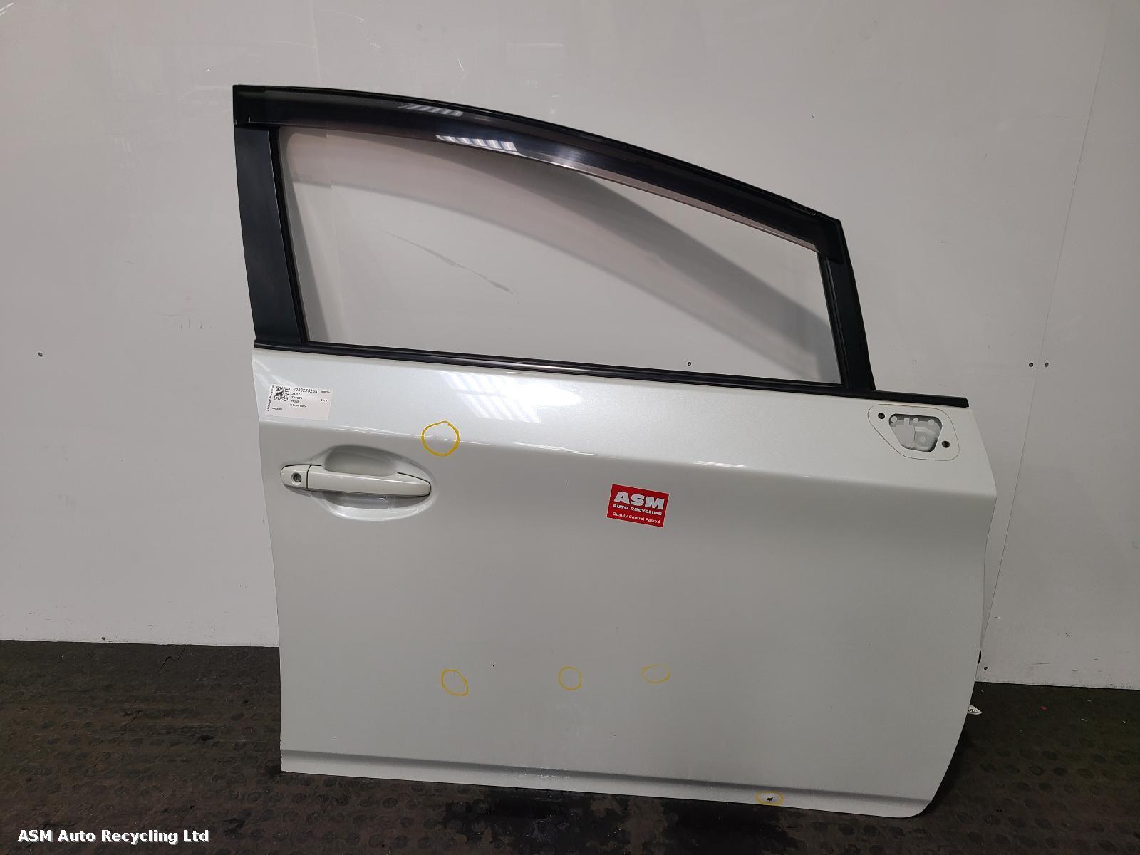View Auto part R Front Door Toyota Prius 2013