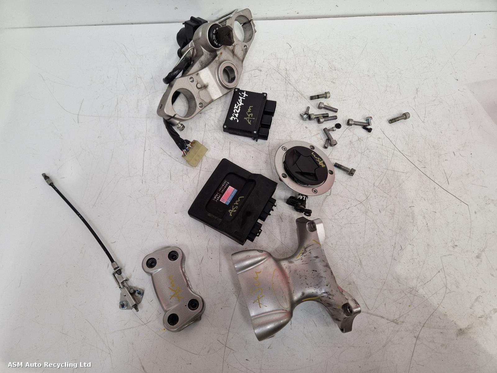 View Auto part Comp.Lock Set + Keys Kawasaki Versys 2013