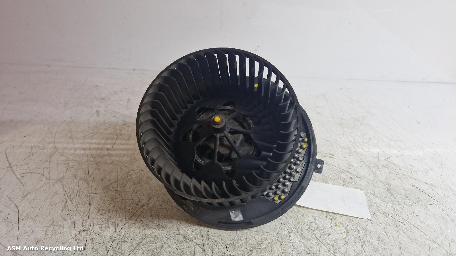 View Auto part Heater Motor/Assembly Skoda Octavia 2006