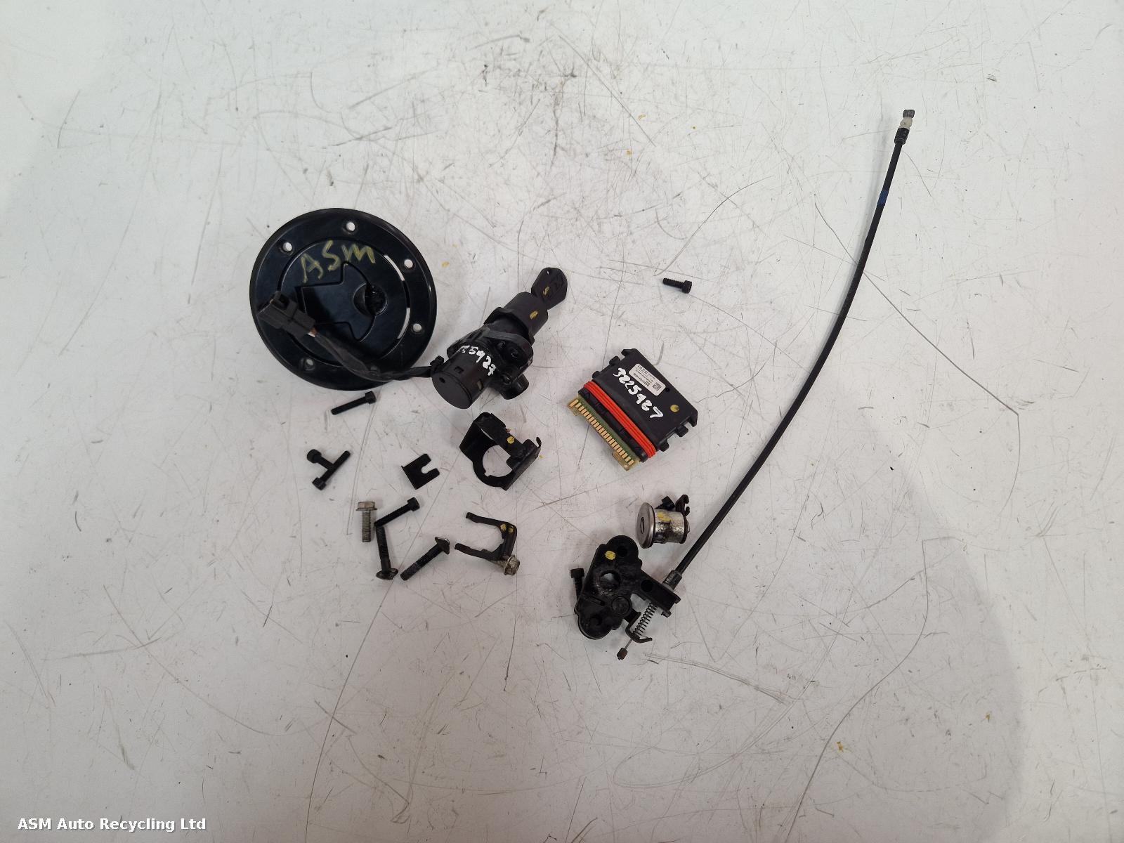 View Auto part Comp.Lock Set + Keys Ktm 125 Duke 2023