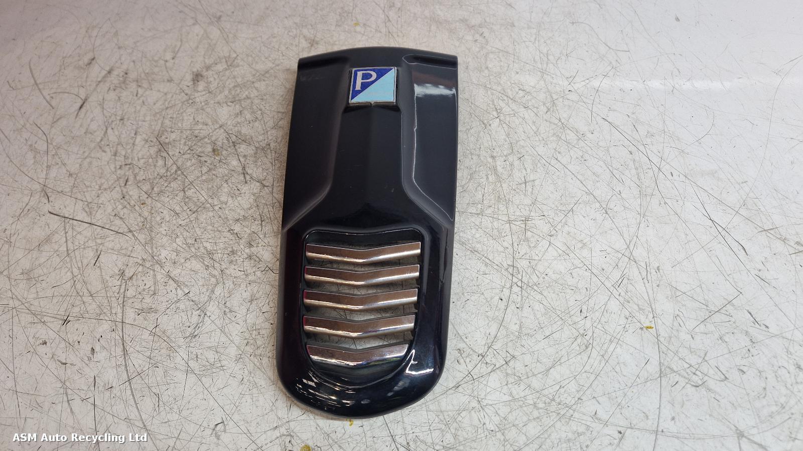 View Auto part Infill Panel Piaggio Gts 300 Super 2015