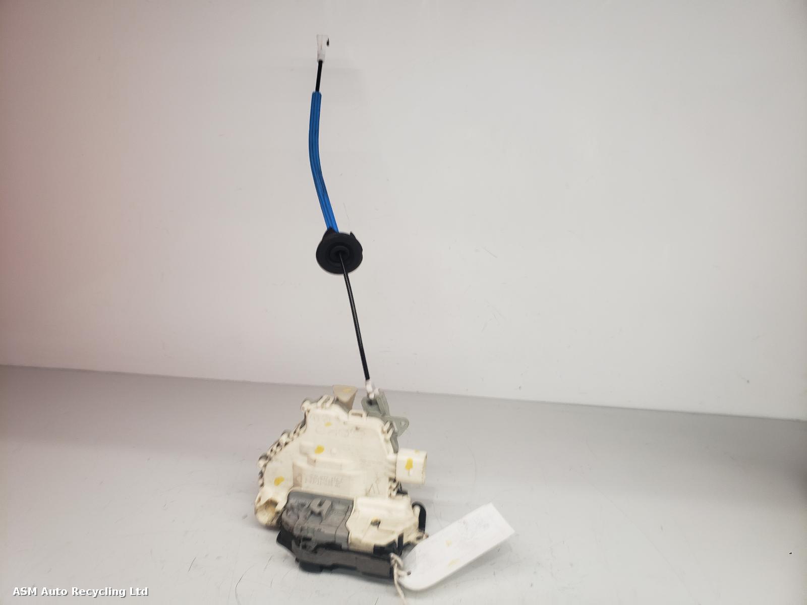 View Auto part Door Lock Assembly Audi A4 2011