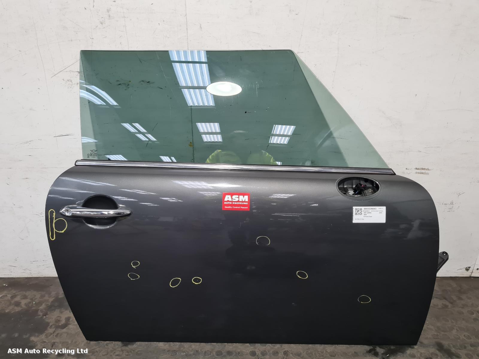 View Auto part R Front Door Mini (bmw) Mini 2010