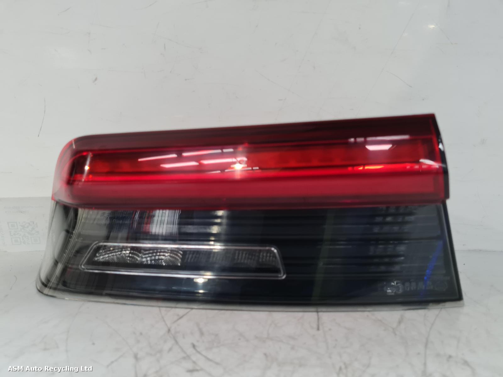 View Auto part L Taillight Bmw 3 Series 2020