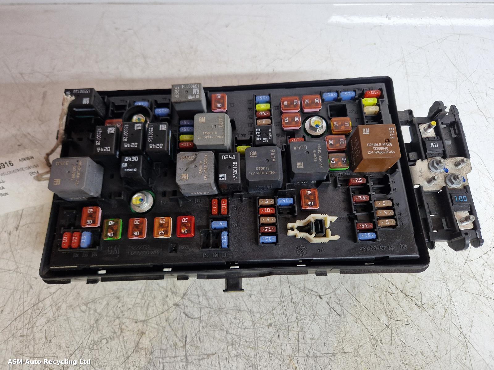 View Auto part Fuse Box Vauxhall Insignia 2014