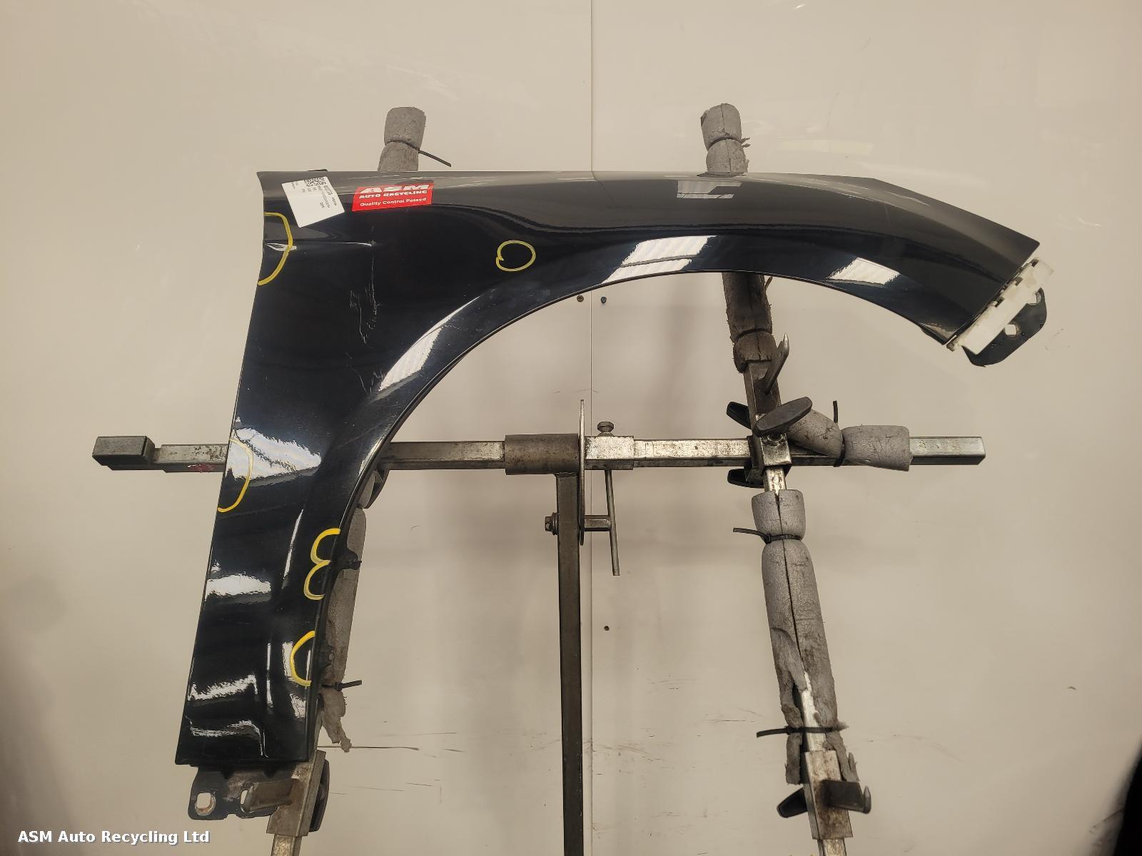 View Auto part R Wing Ford Focus 2016