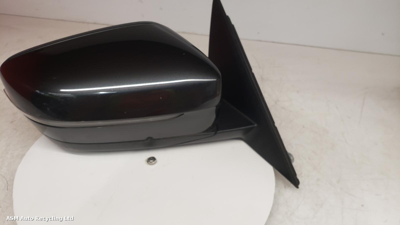View Auto part R Door Mirror Bmw 5 Series 2019
