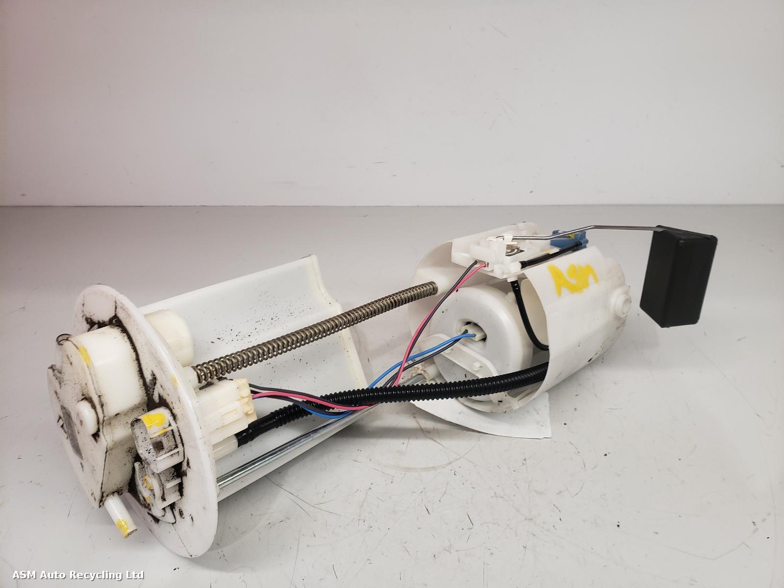 View Auto part Fuel Pump Toyota Yaris 2013