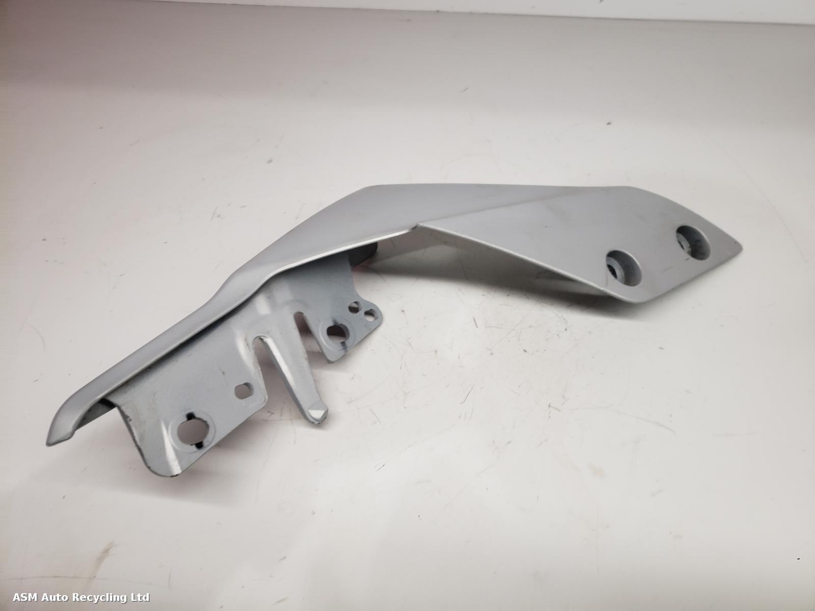 View Auto part Seat Cowl Yamaha Mt 125 2025