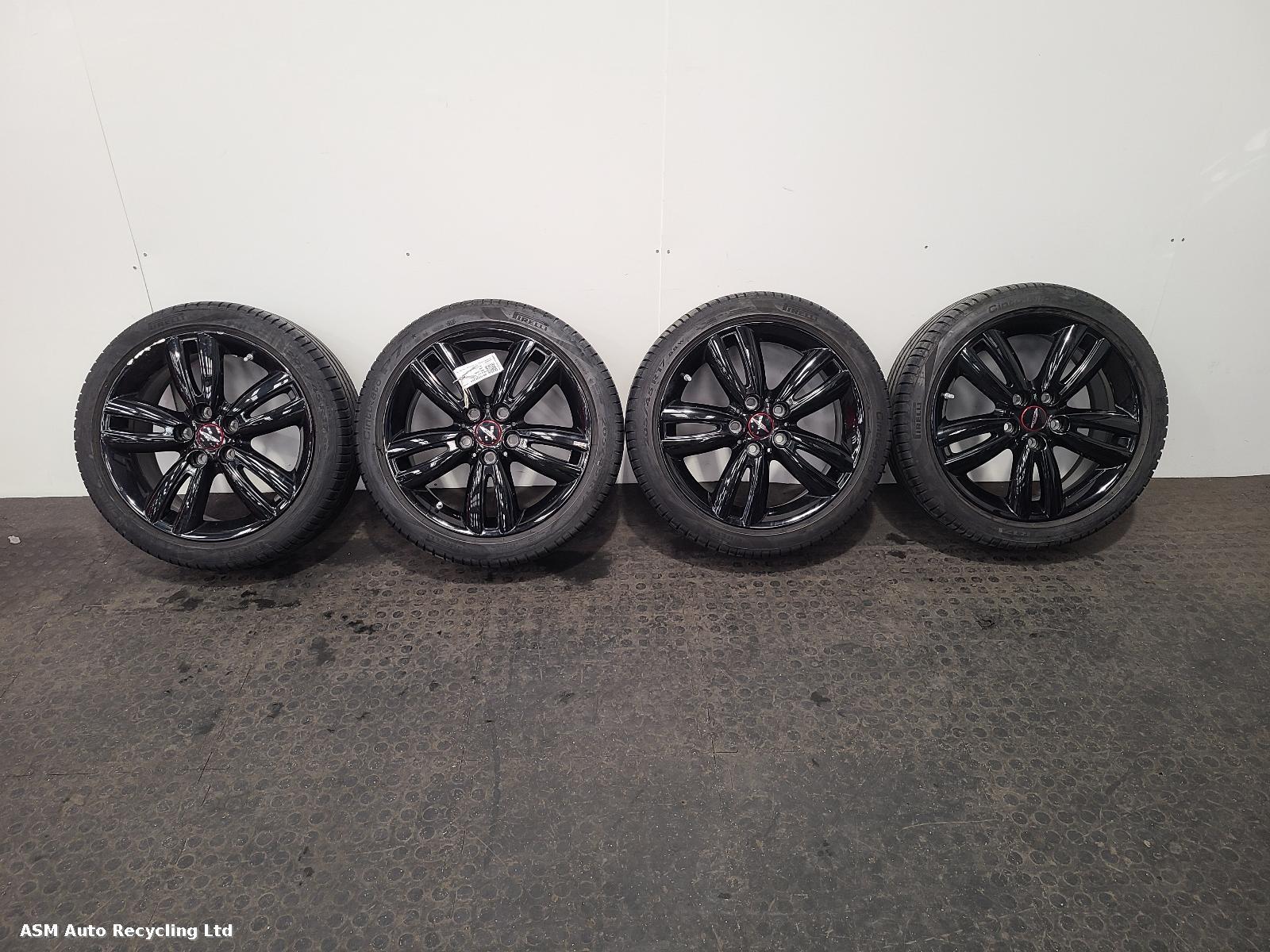 View Auto part Wheel Set Mini (bmw) Mini 2023