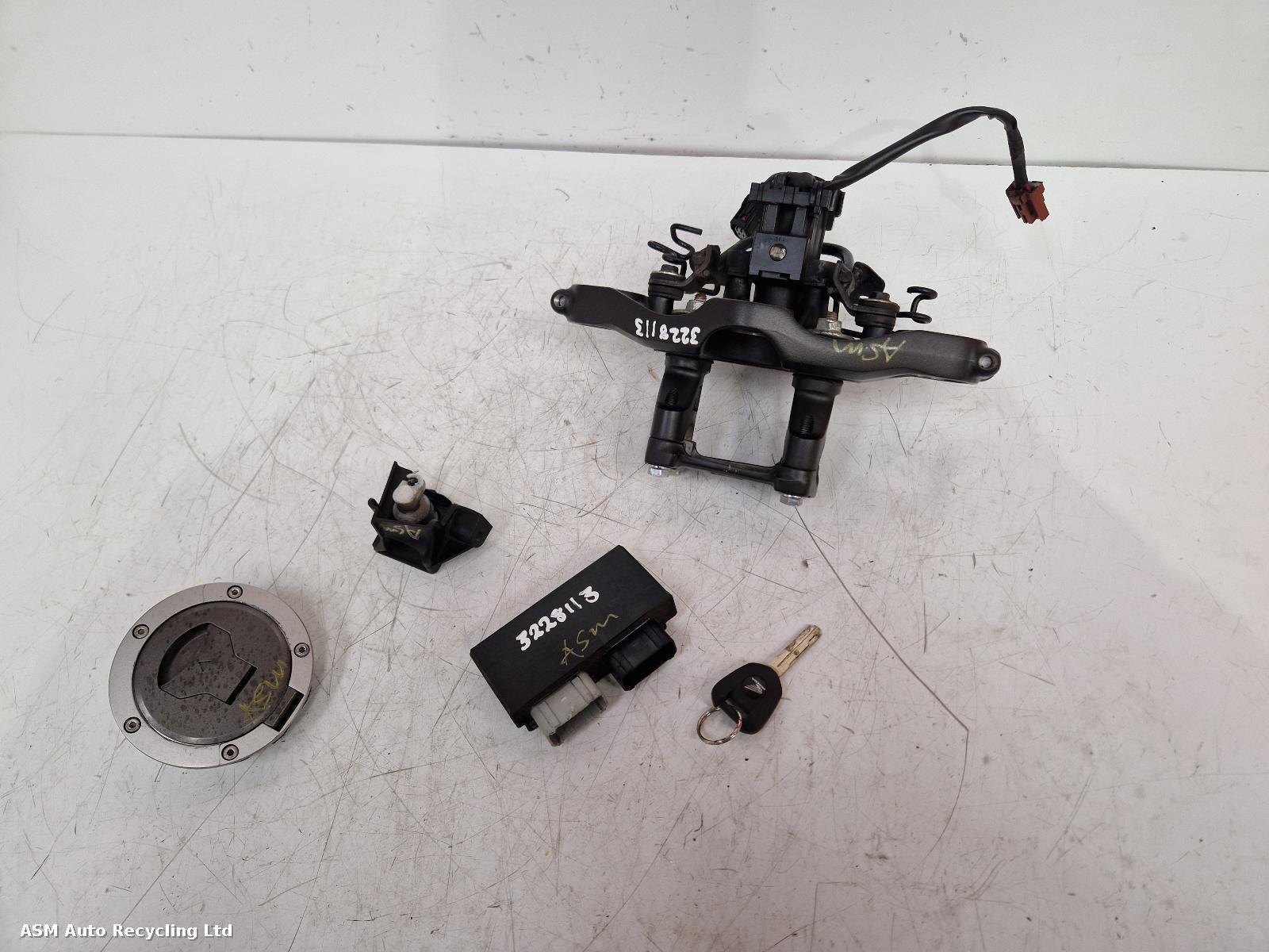 View Auto part Comp.Lock Set + Keys Honda Cb 650 Fa 2018