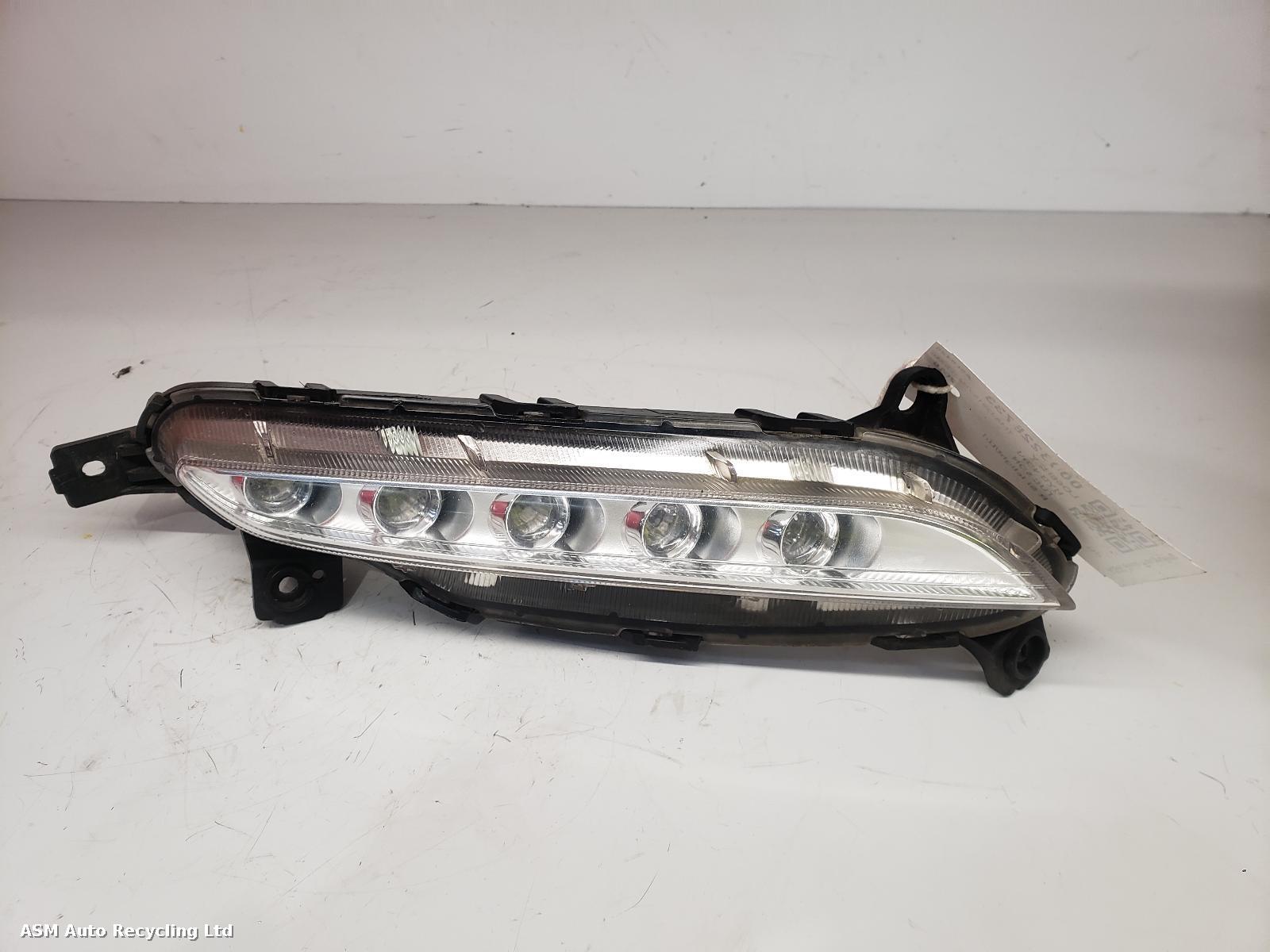 View Auto part R Sidelight/Daytime Running Light (DRL) Hyundai Tucson 2016