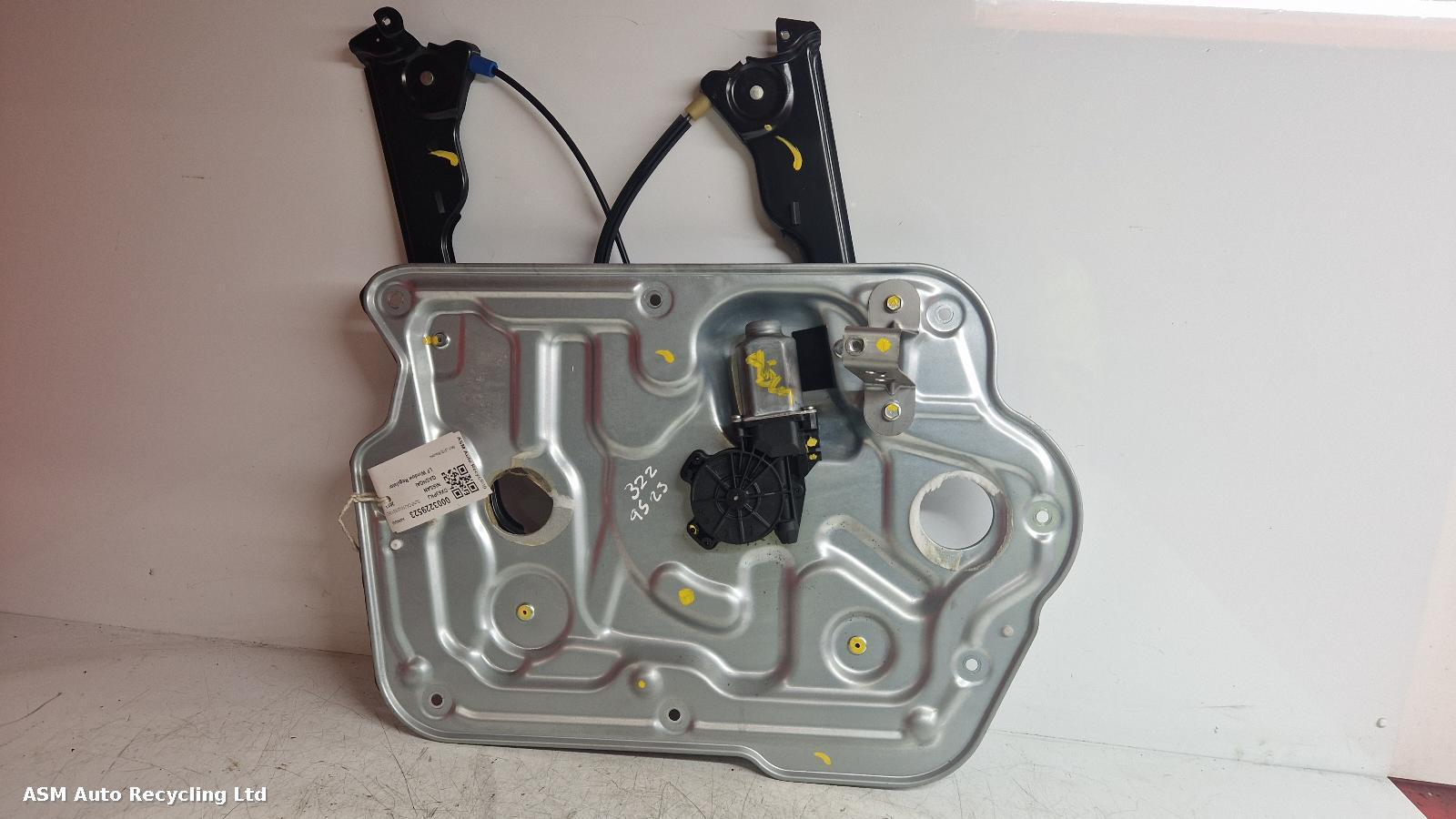View Auto part LF Window Regulator Nissan Qashqai 2013