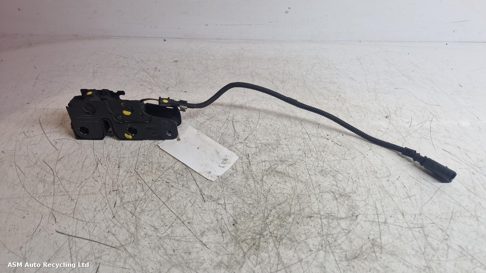 View Auto part Bonnet Latch Volkswagen Golf 2007