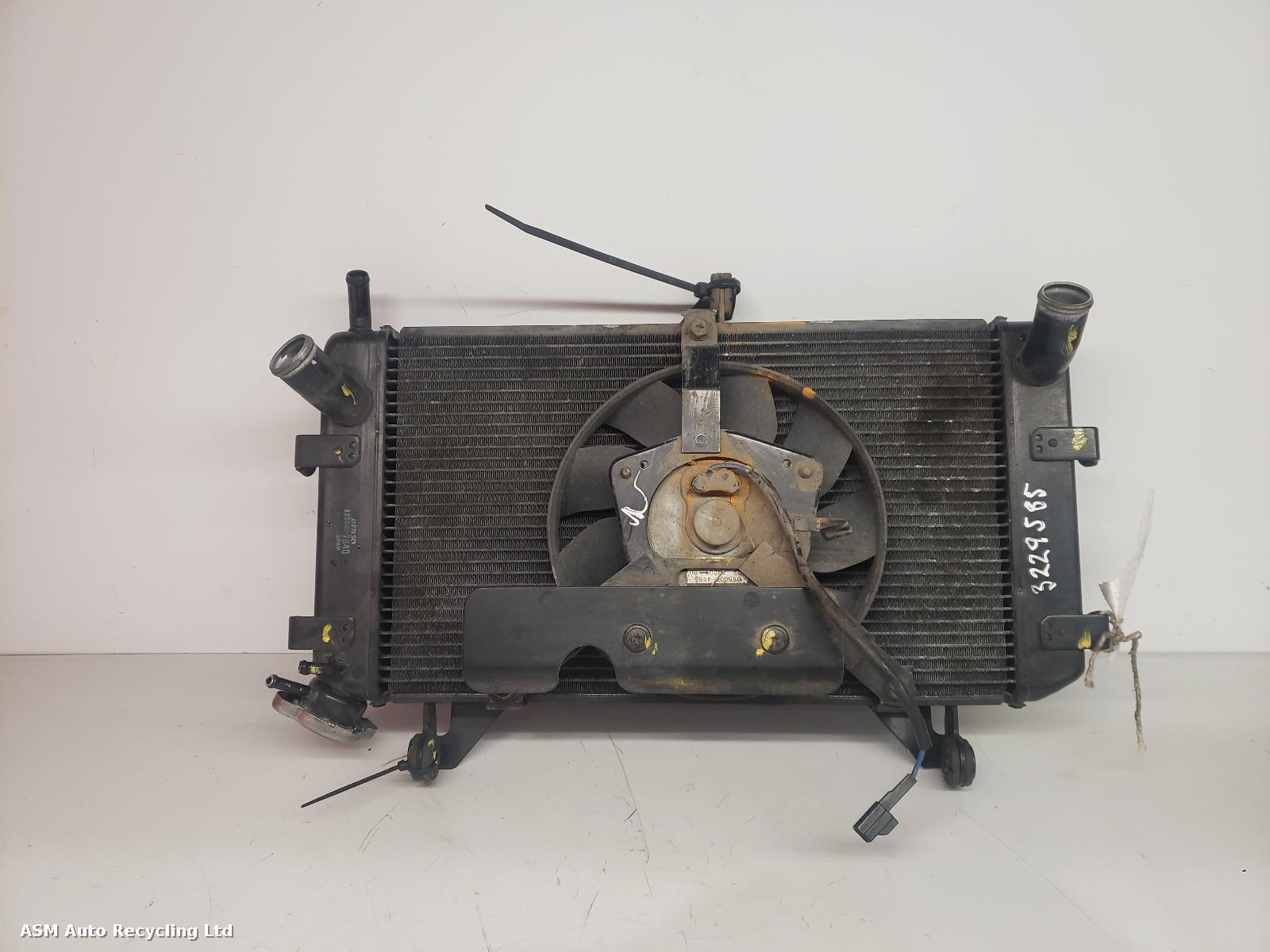 View Auto part Radiator Suzuki Gsr 750 2013