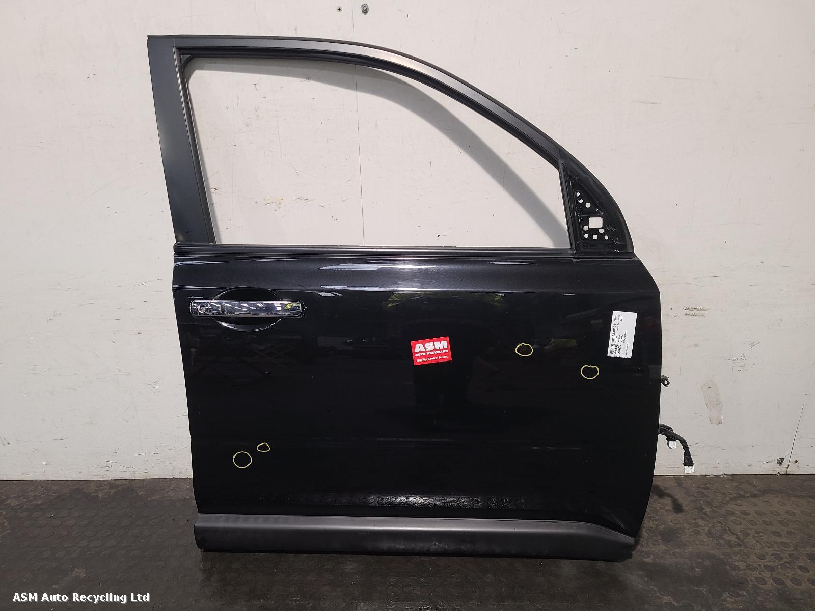 View Auto part R Front Door Nissan X Trail 2011