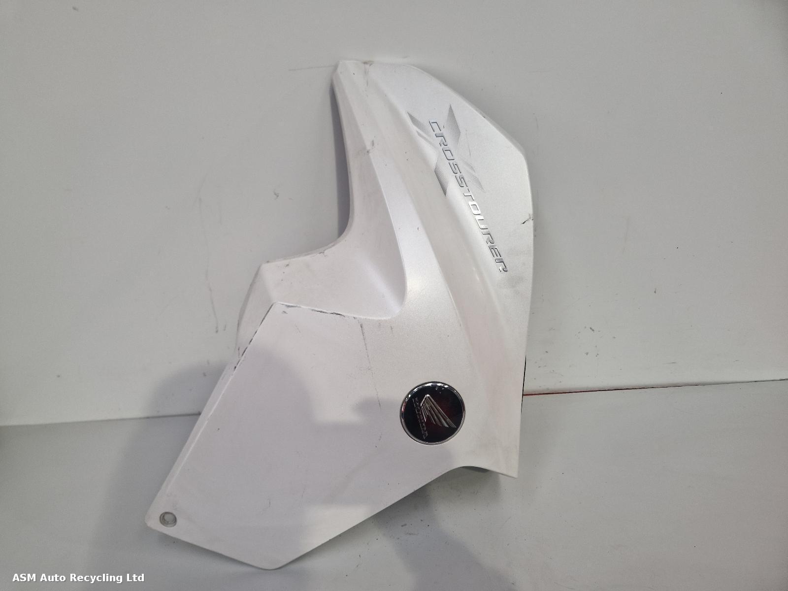 View Auto part LF Top Fairing Honda Vfr 1200 2015