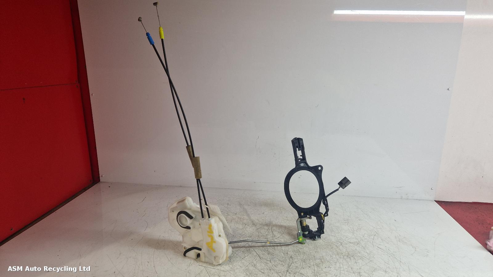 View Auto part Door Lock Assembly Mitsubishi Asx 2014