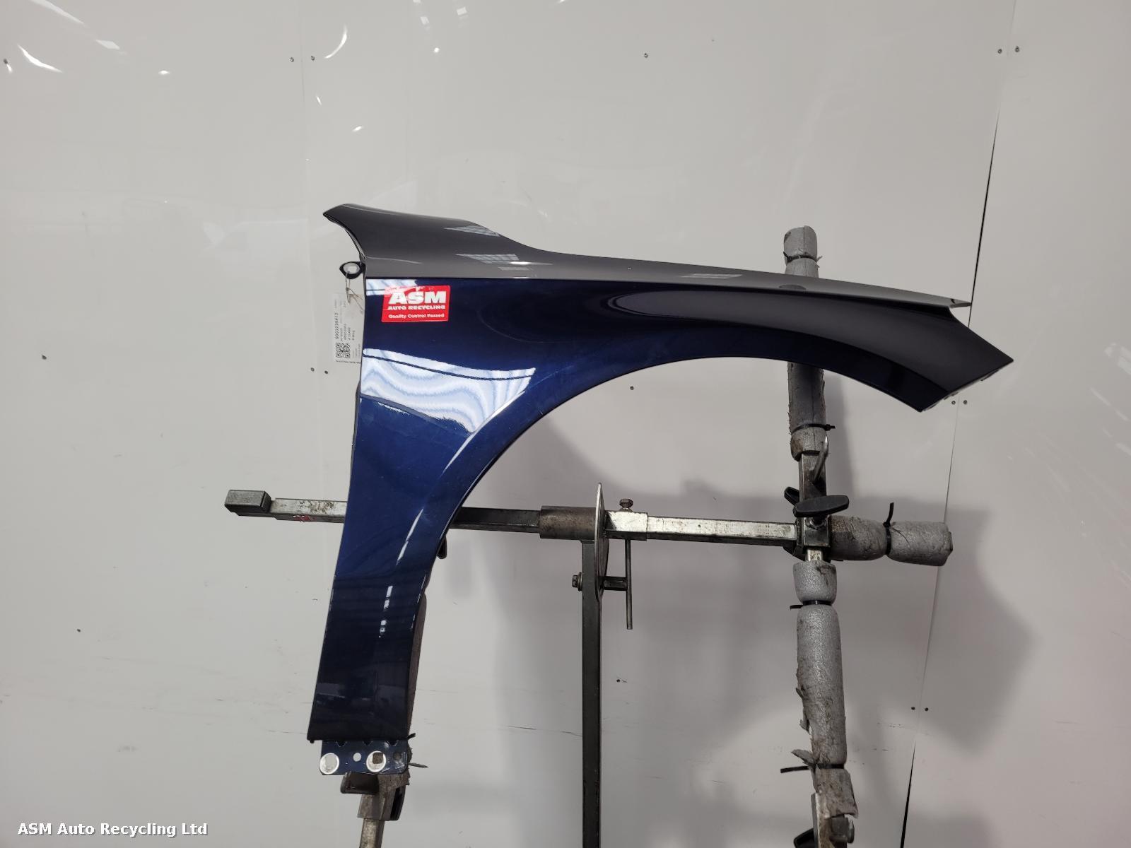 View Auto part R Wing Mercedes A Class 2018